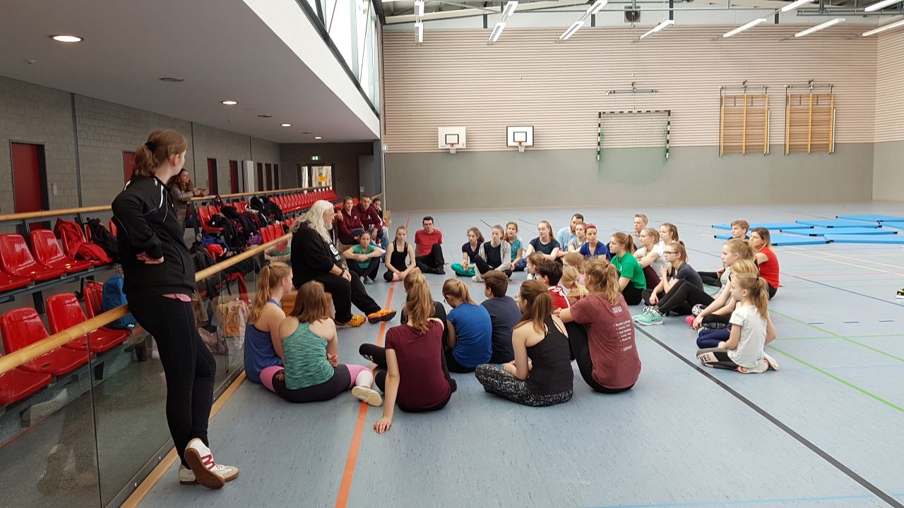 01 28 ArnoldLehrgangsonntagbesprechung
